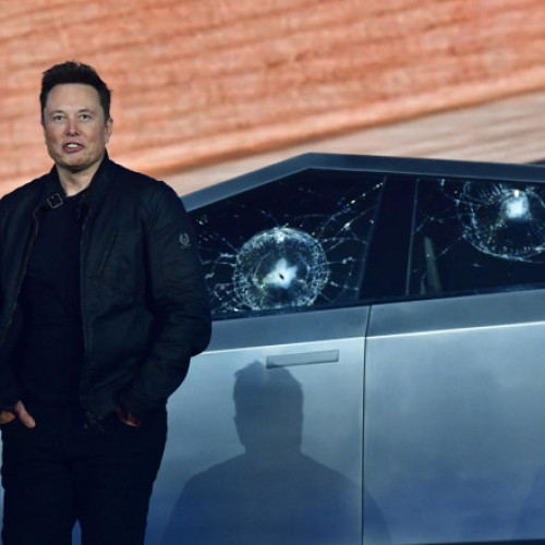 Cybertruck, camioneta lui Elon Musk, în centrul controverselor și problemelor tehnice