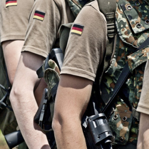 NATO cere Germaniei să suplimenteze forțele cu încă 40.000 de militari