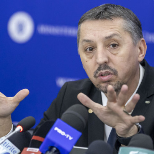 Ministrul Educației a semnat noile planuri-cadru pentru liceu. Ce s-ar putea schimba în programa școlară