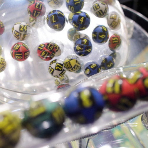 LOTO - Duminică, 22 iunie 2025. Aproape 1,6 milioane de euro sunt în joc la 6/49. La Joker, report de peste 4,5 milioane de euro