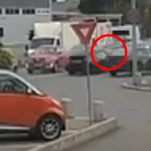 O femeie și fetița ei, lovite mortal pe o trecere de pietoni pe șoseaua Berceni