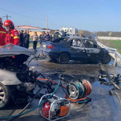 Accident grav în Dolj: O femeie a murit, cinci răniți după impactul puternic a două mașini, una a luat foc