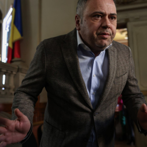 Ministrul Agriculturii: "Fermierii români nu vopsesc puii!" - Florin Barbu: "ANSVSA va dezvălui situația"; România produce 400 milioane de pui cu porumb.