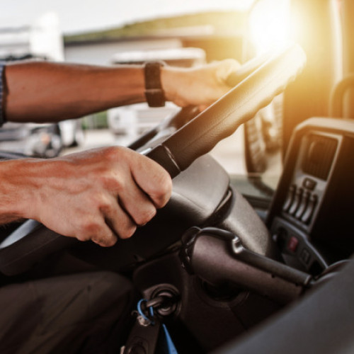 Barbat din Alba condamnat pentru cumpararea unui permis fals de conducere de pe Facebook cu 2000 de euro