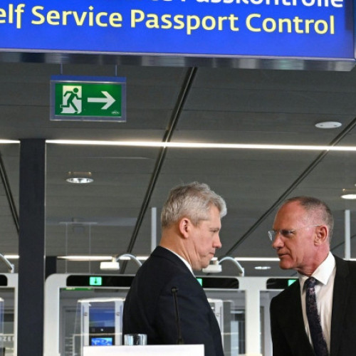 Karner refuză din nou, de față cu Predoiu, aderarea completă a României la Schengen: „Ar fi greşit să stabilim o dată concretă”