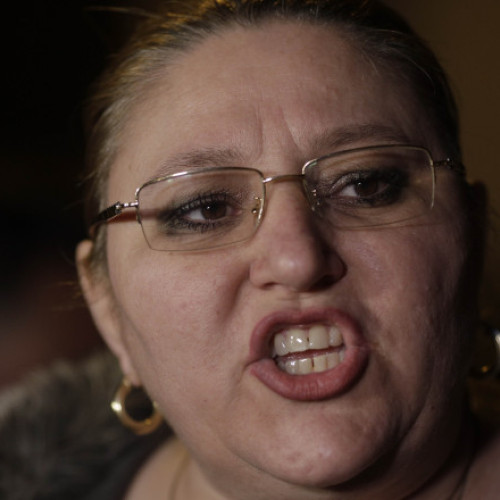 Video Diana Şoşoacă își acuză soțul că a „vândut” filiale ale partidului: Silvestru Șoșoacă are în spate PSD-ul, pe Hrebenciuc și Ciolacu