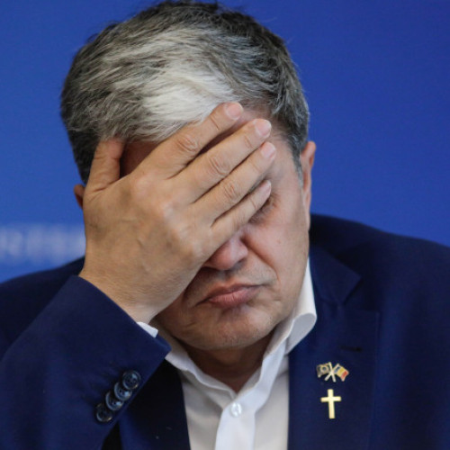 Ministrul Finanțelor nemulțumit de prețurile ridicate din piață. A plătit 500 de lei pentru cumpărături, verdețuri, carne și lactate. Românii cu salarii mici reclamă creșterea prețurilor. Rata inflației a fost de peste 7% în România în februarie.