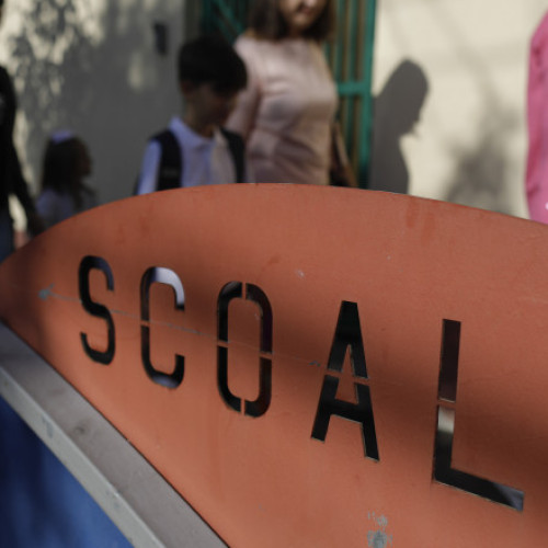 Rareș Bogdan anunță înființarea claselor speciale pentru elevii români din diaspora care se întorc în țară prin septembrie