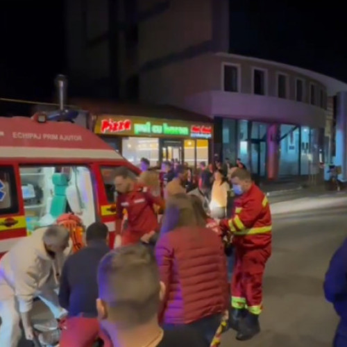 Conflict pe bulevardul Tomis din Constanța - o femeie și un bărbat internați în spital după ce au fost agresați. Victimele au fost găsite de ambulanță și agresorul a fost reținut de poliție.